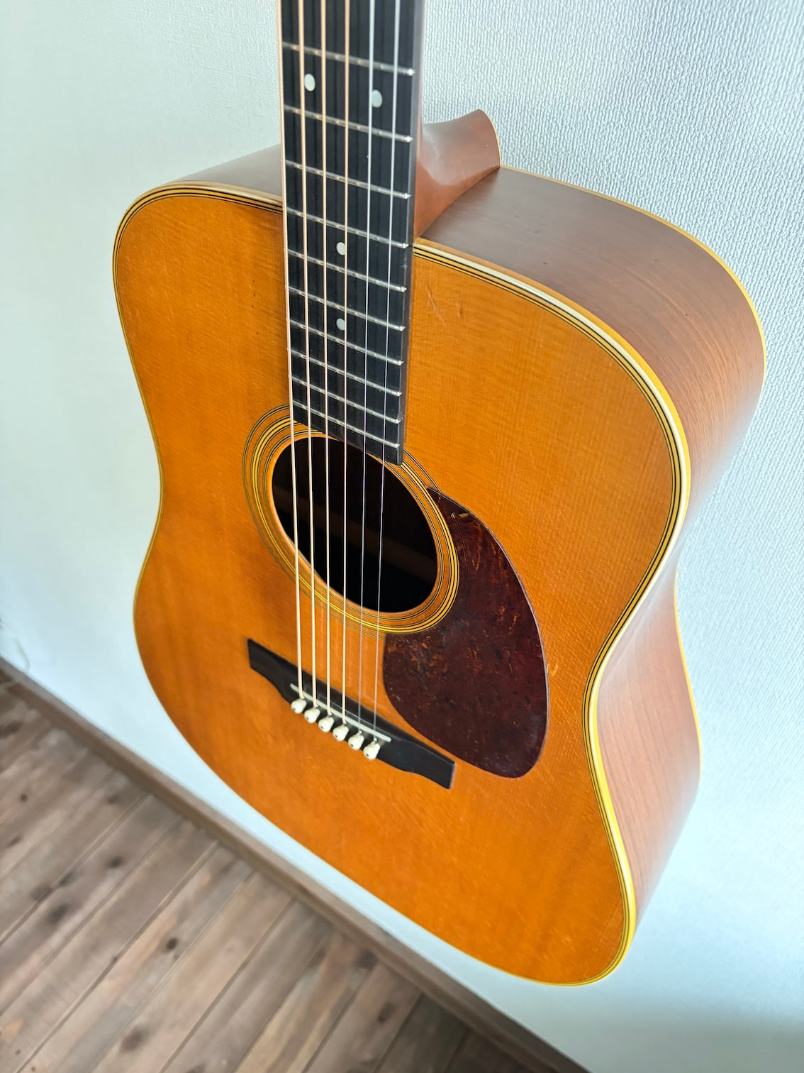 Martin D-28 1975 – auldguitars