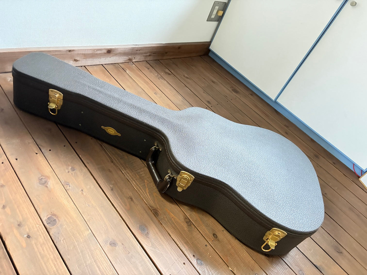 Martin D-28 1975 – auldguitars