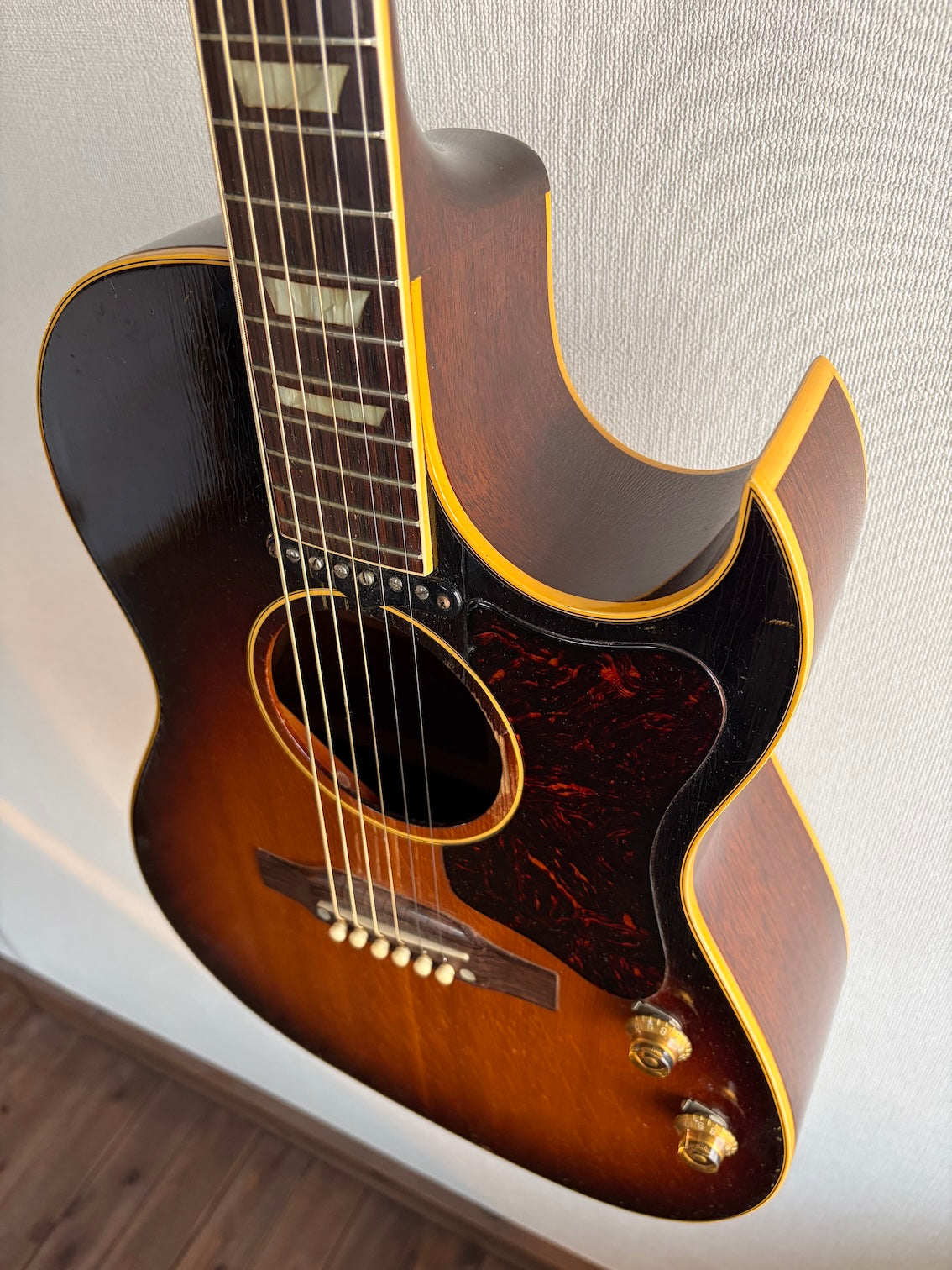 Gibson CF-100e 1957