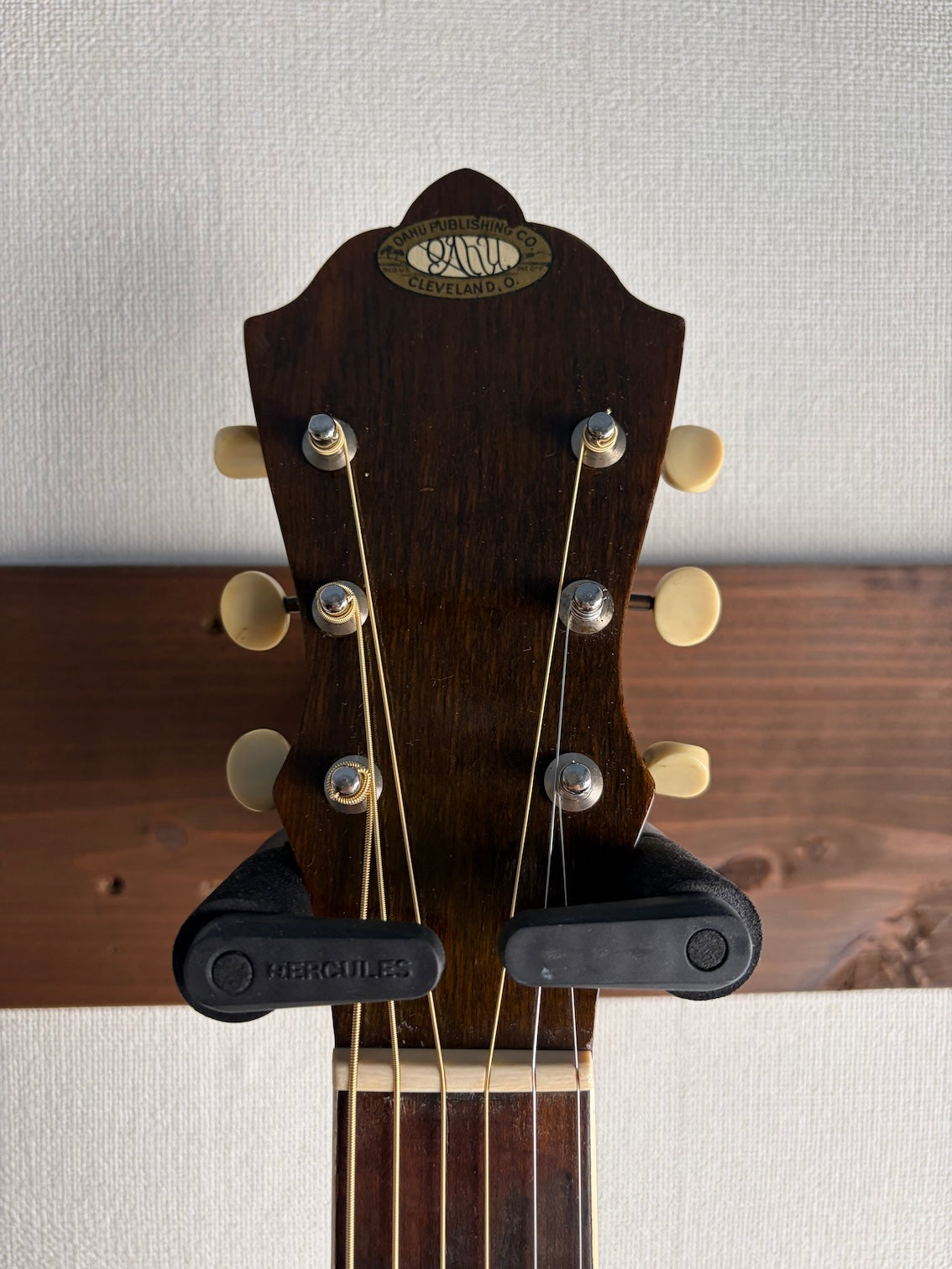 Oafu Hawiian Guitar 1930-40's