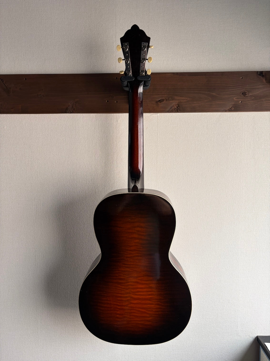 Oafu Hawiian Guitar 1930-40's