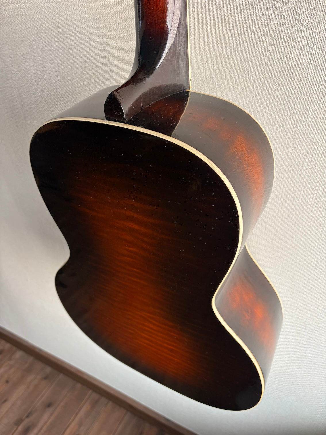 Oafu Hawiian Guitar 1930-40's