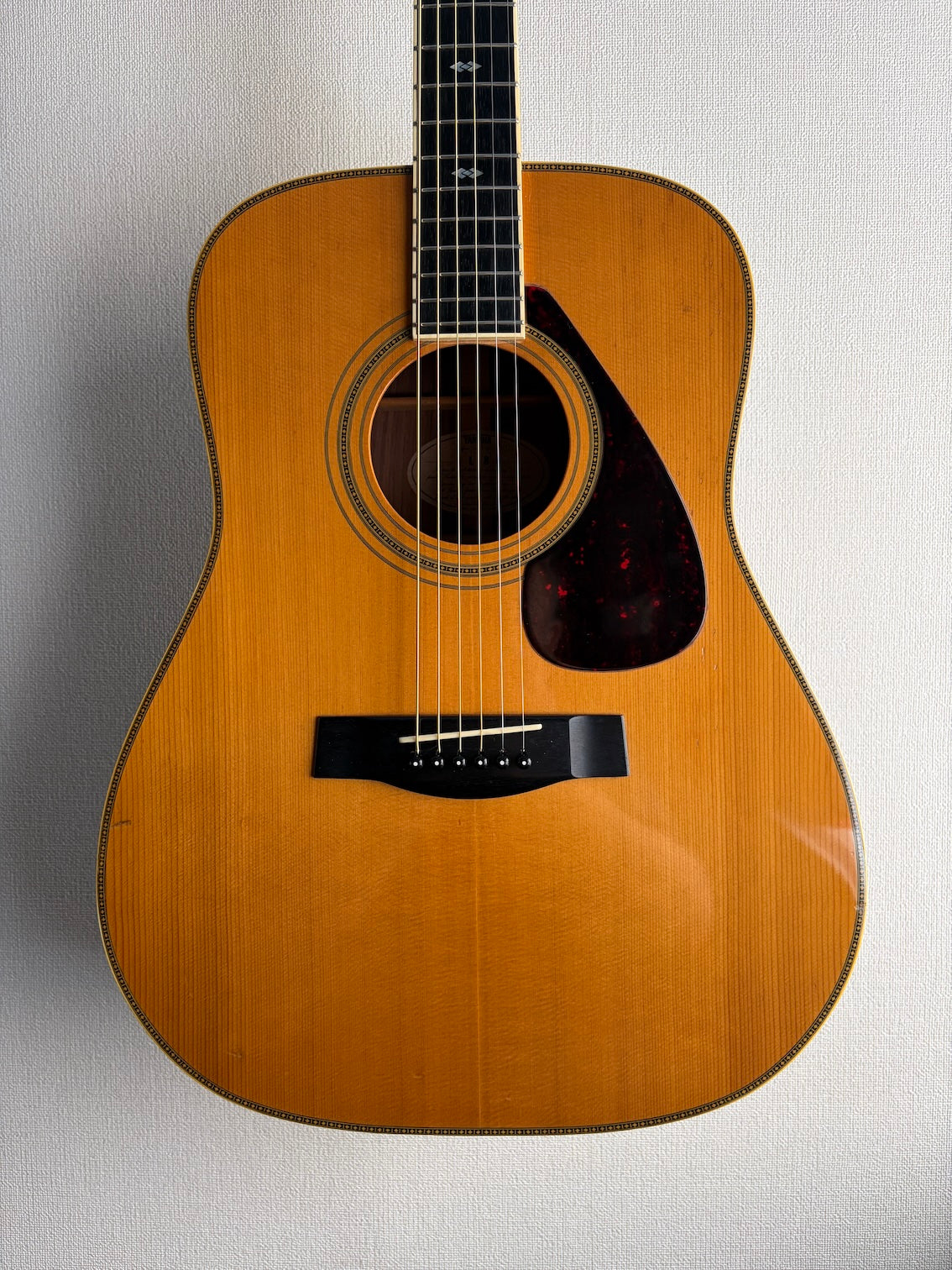 YAMAHA L-8 1970's