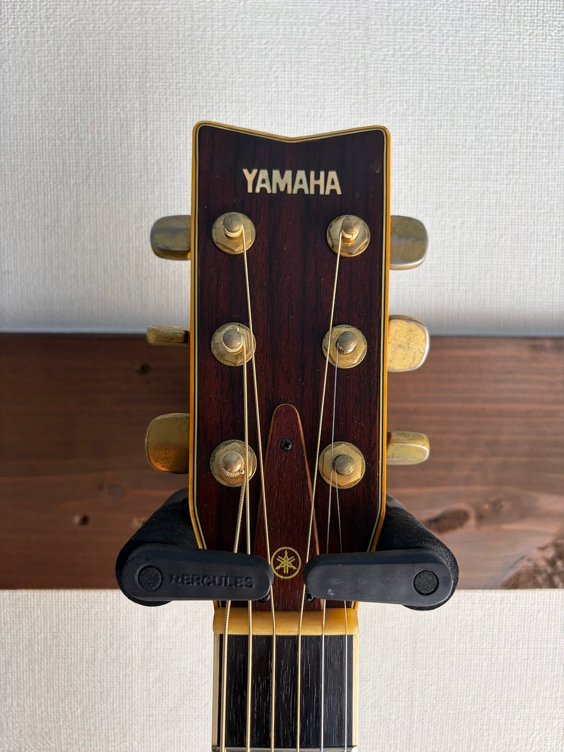 YAMAHA L-8 1970's