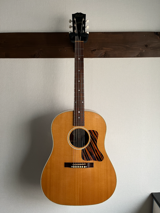 Gibson J35 2015