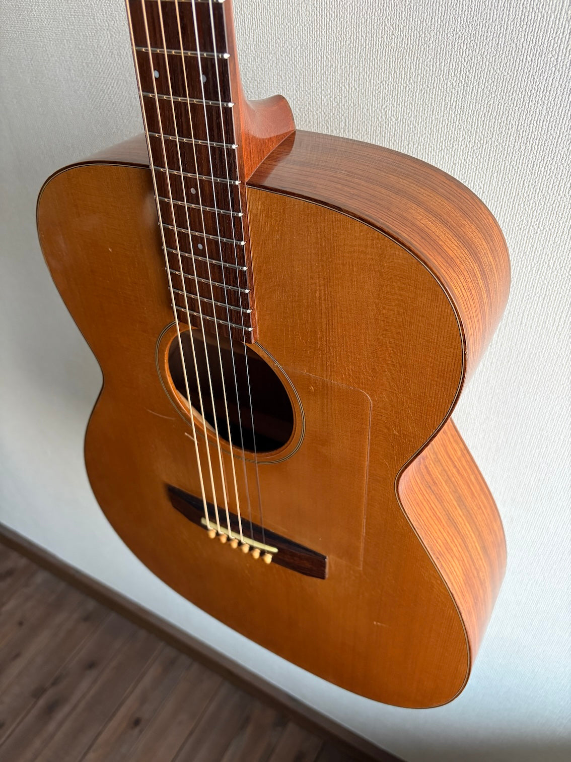 Iwaneko Guitars Model-38 2021 – auldguitars