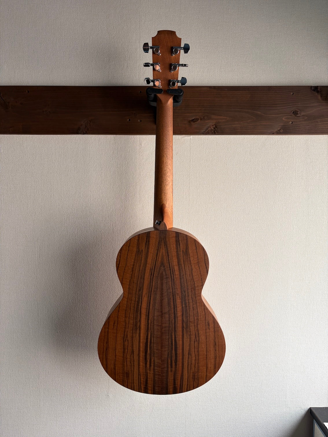 Sheeran by Lowden W04 2022