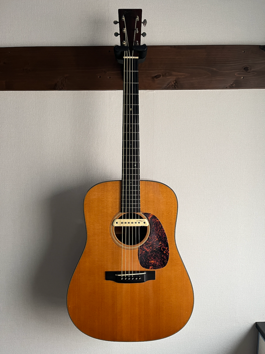 Martin D-18V 2007