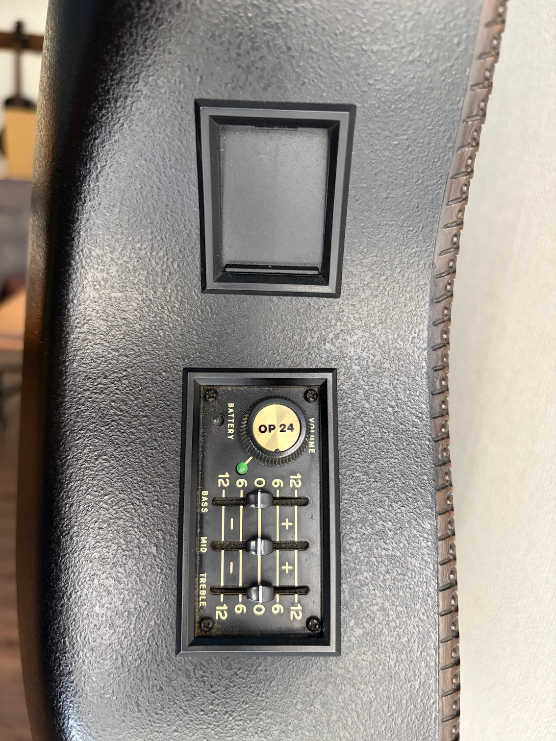 Ovation Adamas II 1581-5 1987
