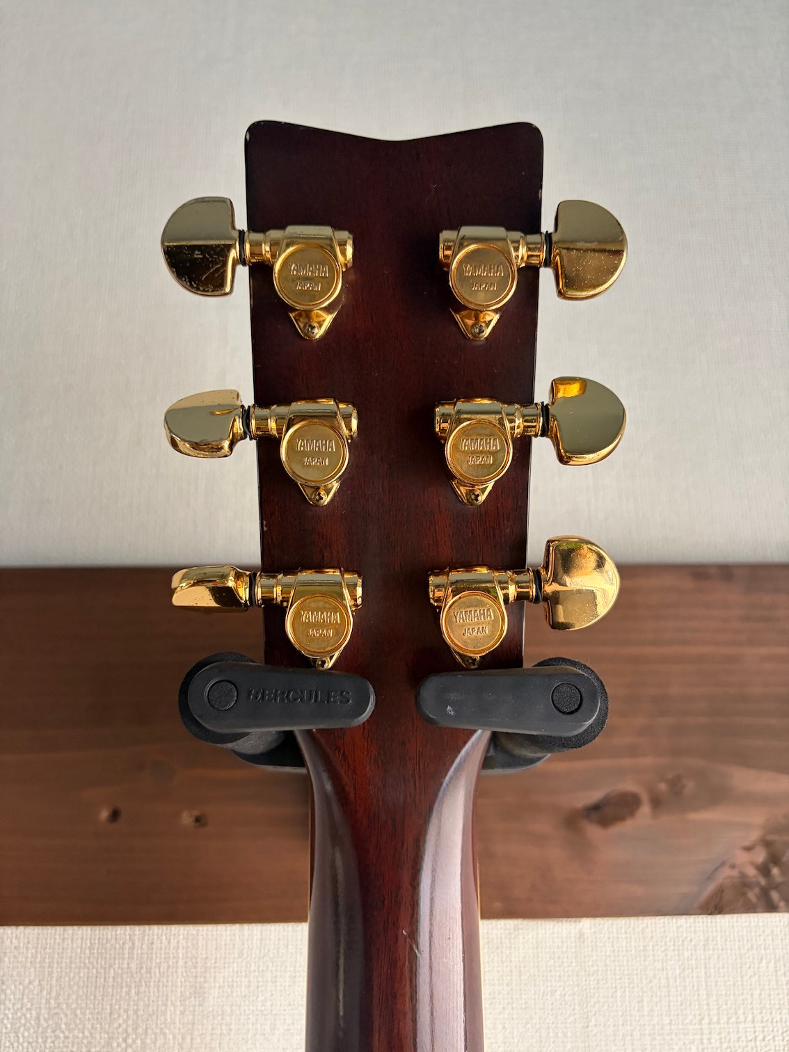 YAMAHA L-10 1982