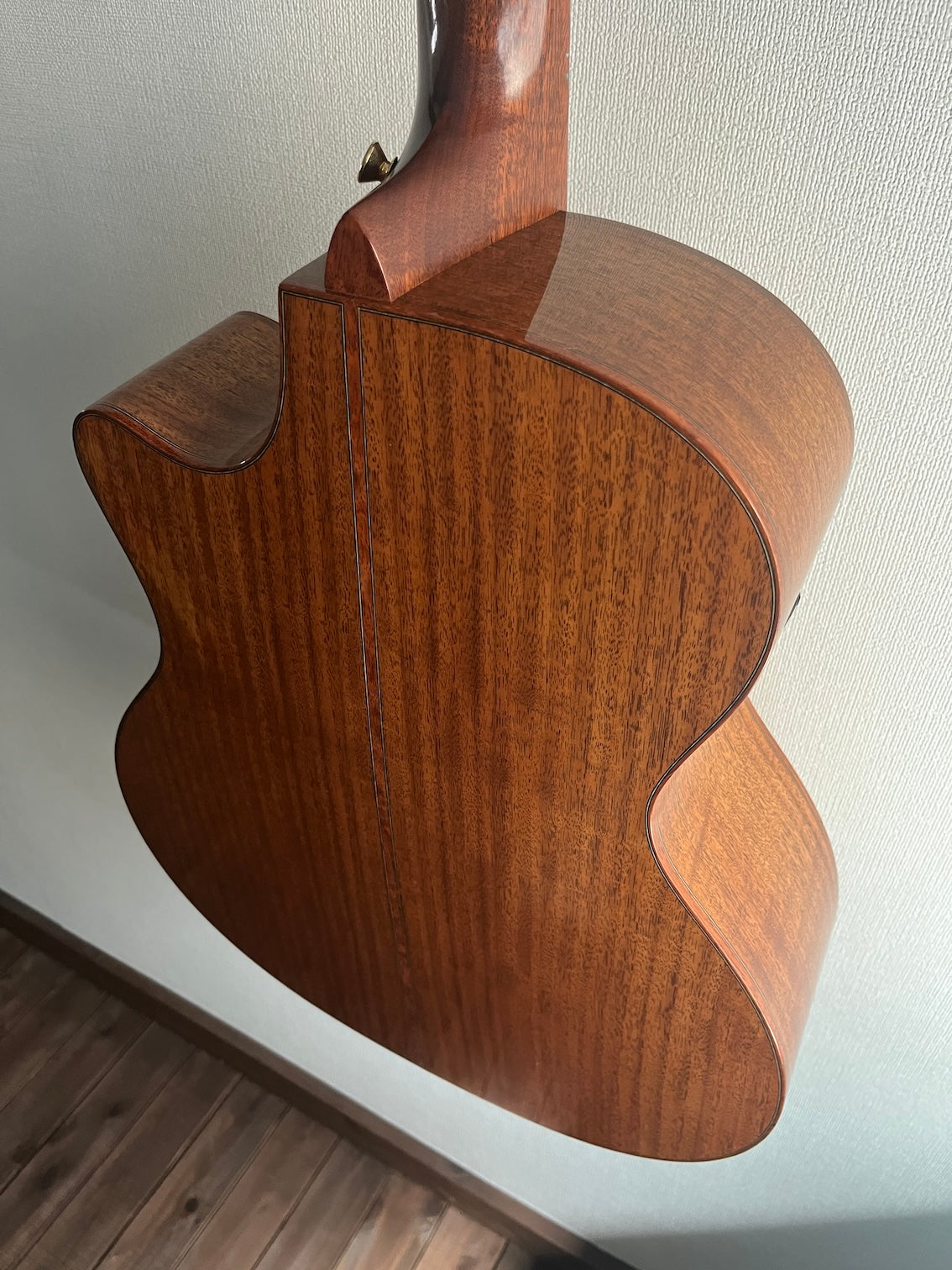 Martin GP Custom Claro Walnut / Englemann Spruce 2012