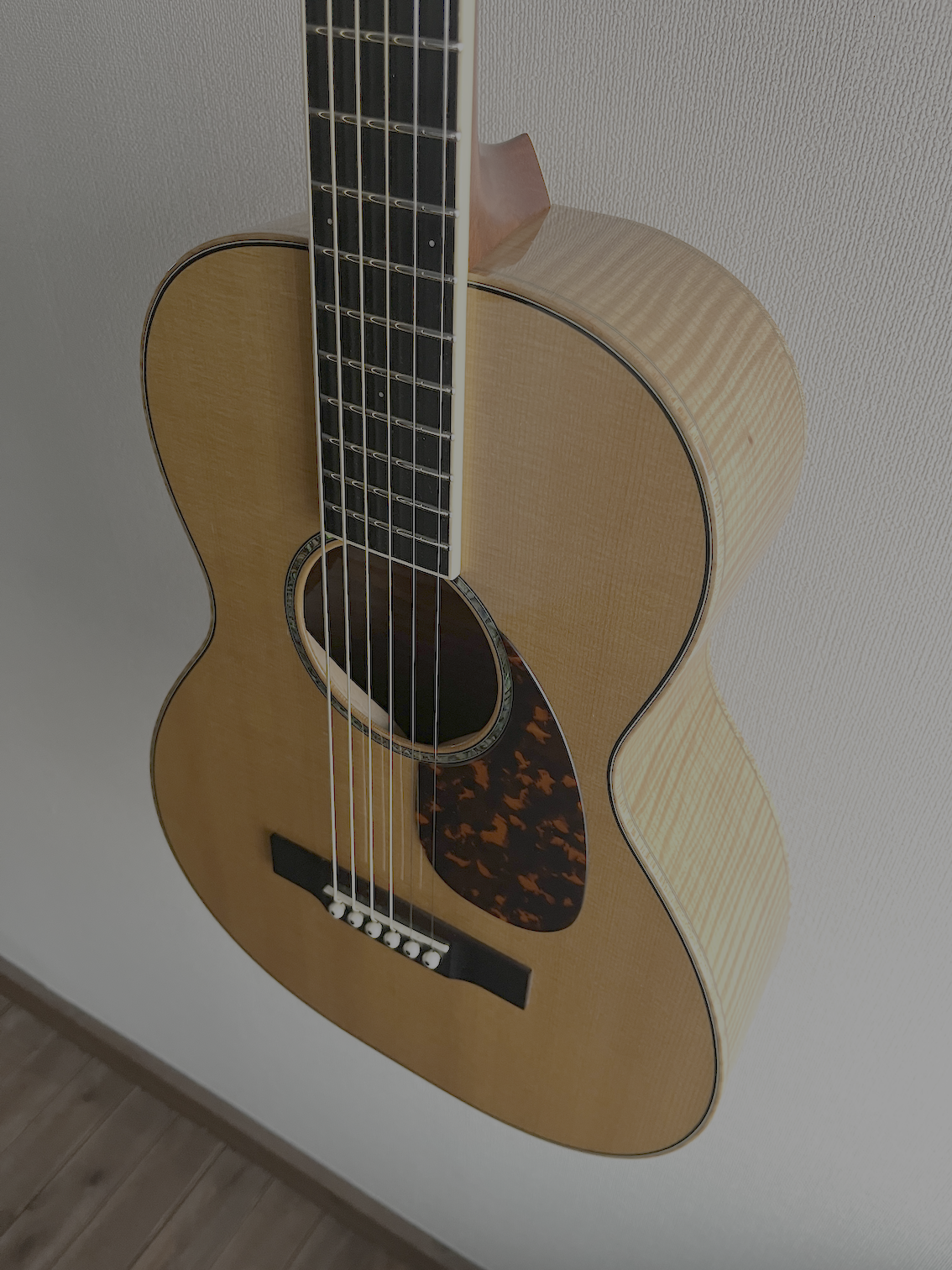 Larrivee O-09 Flame Maple 2004