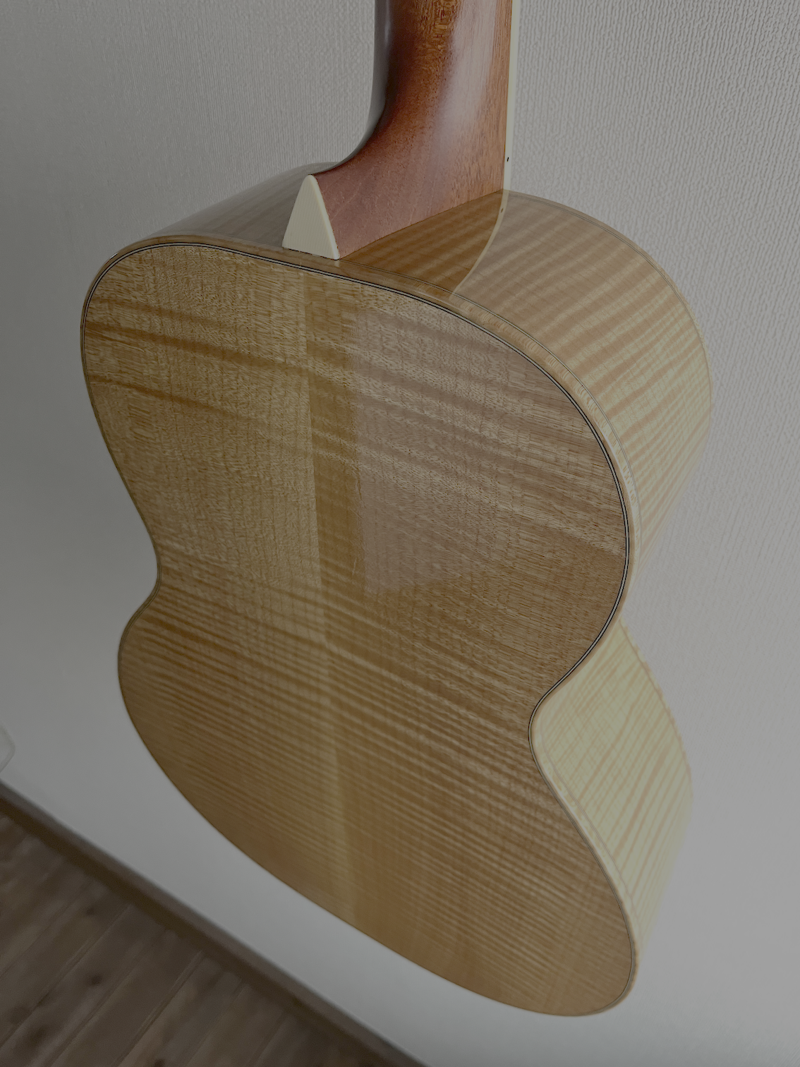 Larrivee O-09 Flame Maple 2004